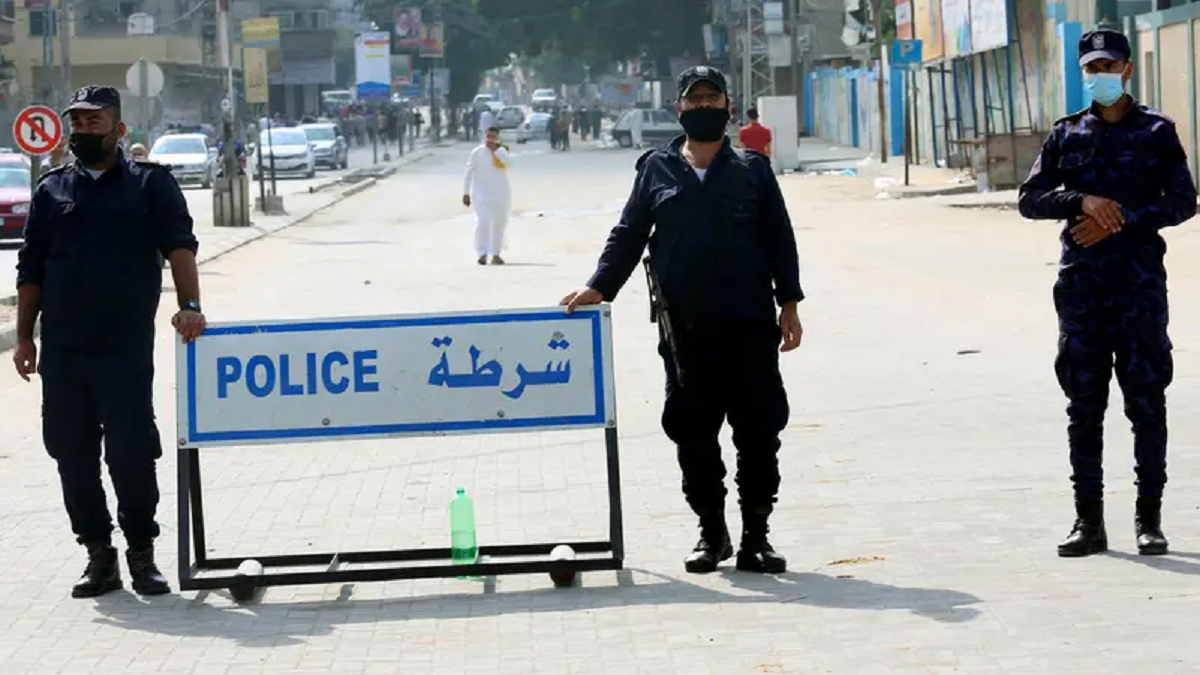 مصادر: حماس تبحث عن دور لشرطتها في غزة قبل محادثات تسليم السلاح